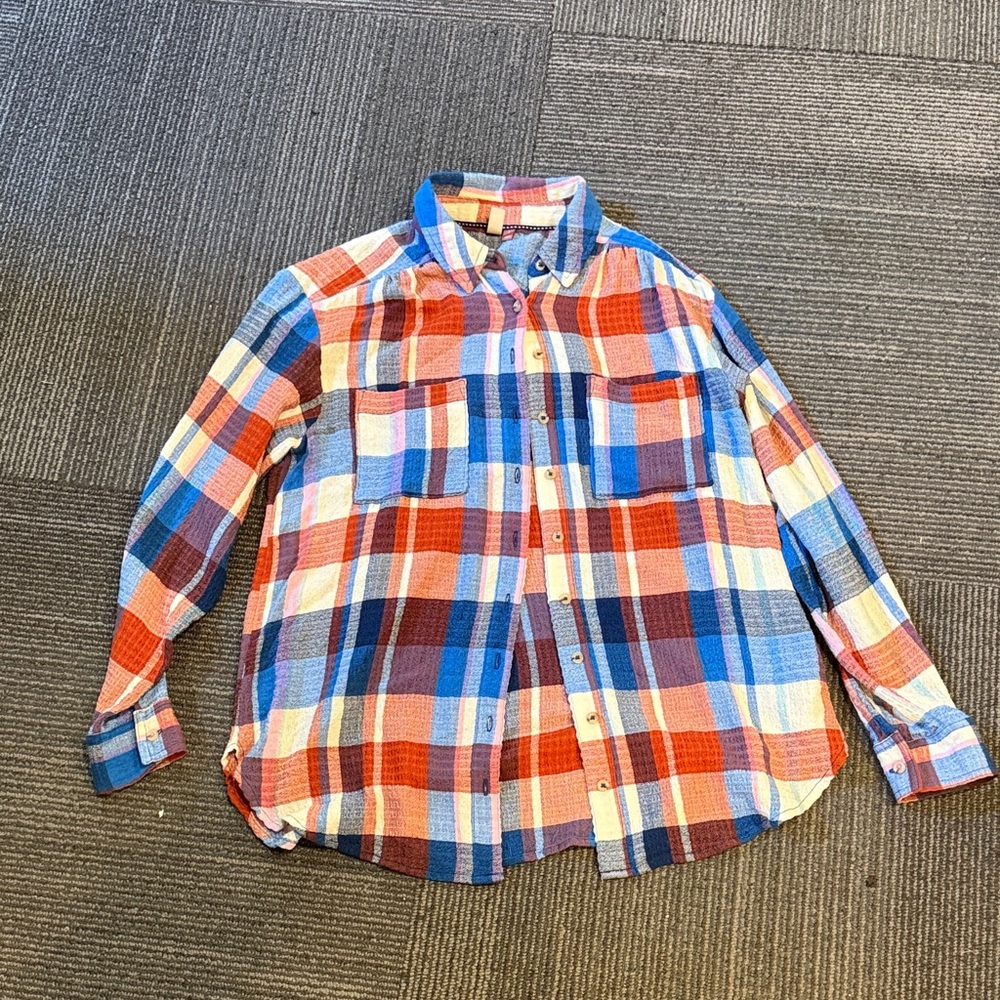 Anthropologie shirt size small.